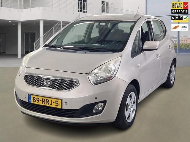 Wit Gebruikt 2011 Kia Venga Hatchback | € 7.750 (Eerlijke prijs) - Afbeelding 1/4