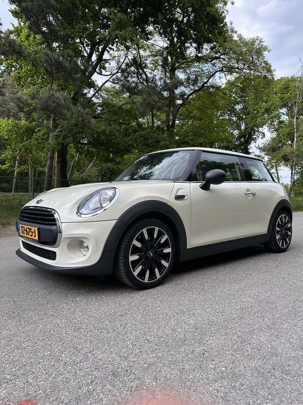 Wit Gebruikt 2015 Mini ONE Hatchback | € 9.950 (Eerlijke prijs) - Afbeelding 1/4