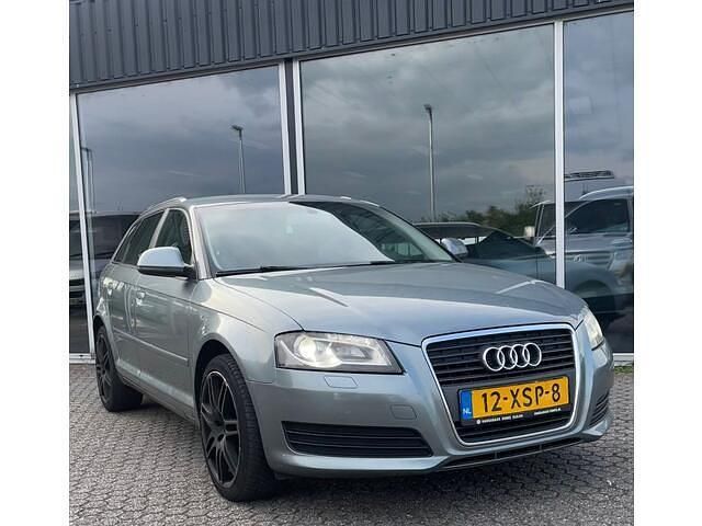 Grijs Gebruikt 2008 Audi A3 Sportback Ambiente Hatchback | € 2.950 (Goede deal) - Afbeelding 1/4