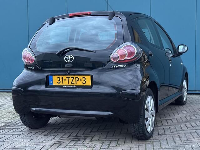 Occasion Toyota Aygo Comfort 68 PK (50 kW) 2012 Zwart Hatchback