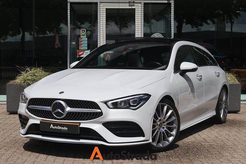 Wit Gebruikt 2023 Mercedes CLA200 Shooting Brake AMG line Stationwagen | € 32.895 - Afbeelding 1/4