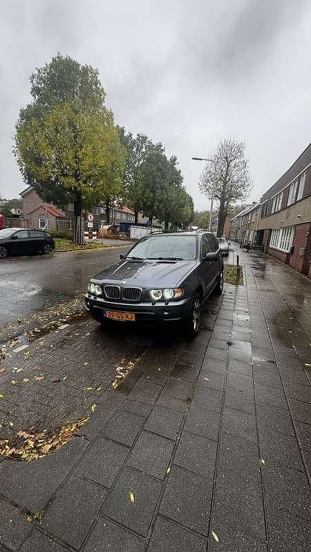 Grijs Gebruikt 2000 BMW X5 SUV | € 5.000 (Eerlijke prijs) - Afbeelding 1/4