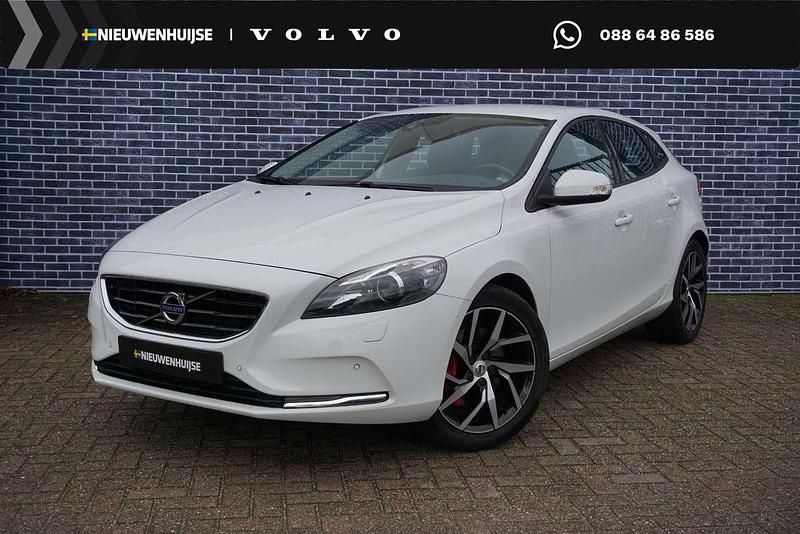 Occasion Volvo V40 Kinetic 123 PK (90 kW) 2016 Wit Hatchback