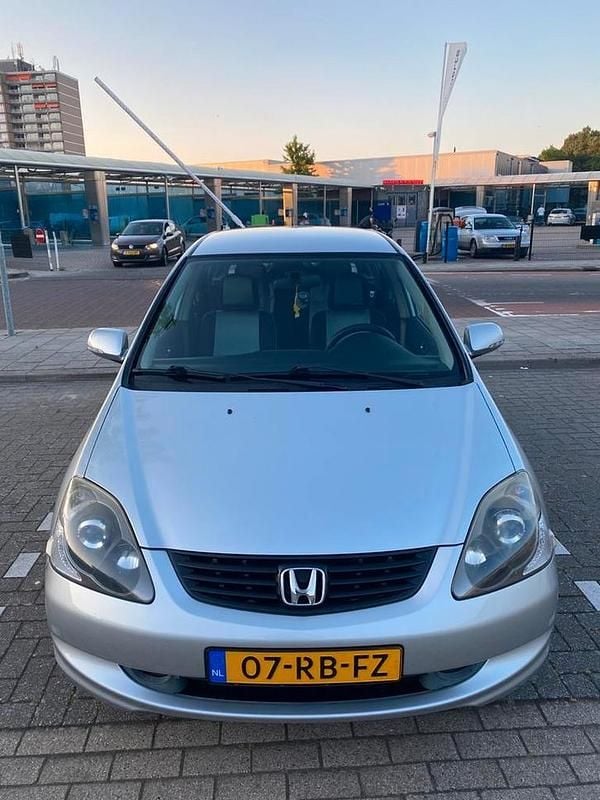 Gebruikt 2005 Honda Civic LS | € 3.250 (Eerlijke prijs) - Afbeelding 1/4