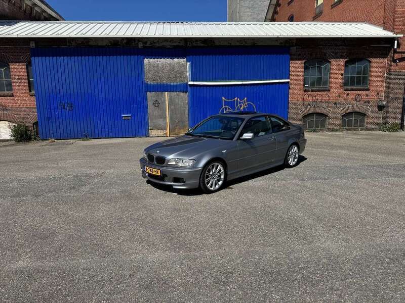Grijs Gebruikt 2004 BMW 320 M Sport Coupé | € 19.500 - Afbeelding 1/4