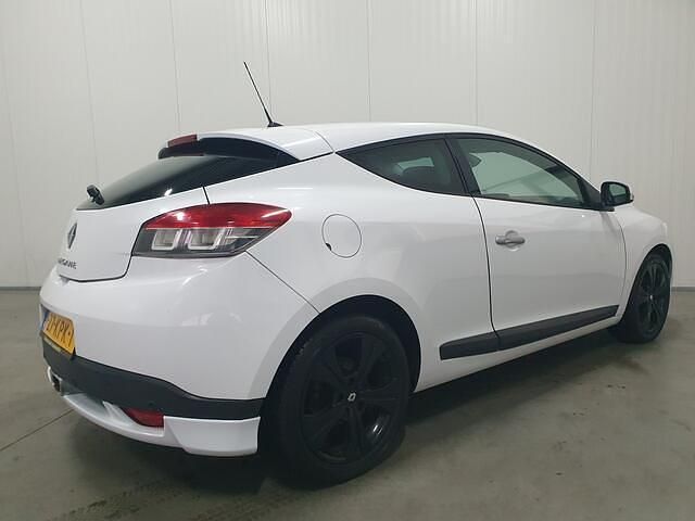 Occasion Renault Mégane Coupé Dynamique 131 PK (96 kW) 2010 Wit Coupé
