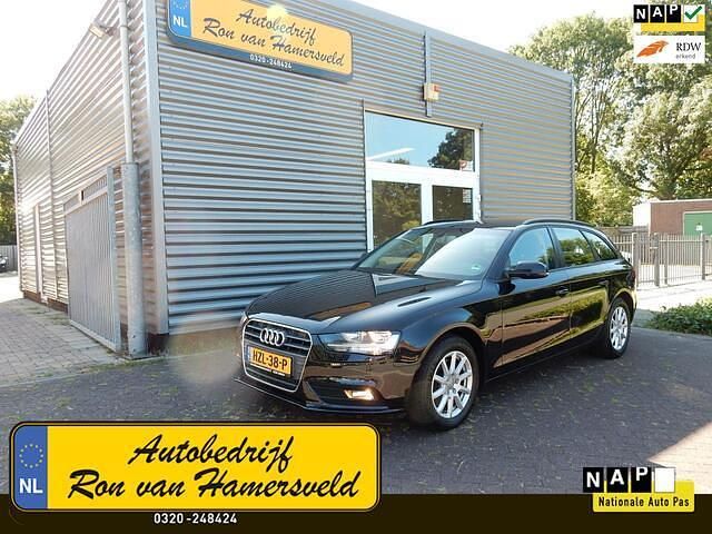 Zwart, metallic lak Gebruikt 2014 Audi A4 Proline Stationwagen | € 12.945 - Afbeelding 1/4