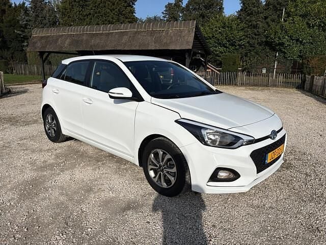 Occasion Hyundai i20 Comfort 75 PK (55 kW) 2020 Wit Hatchback