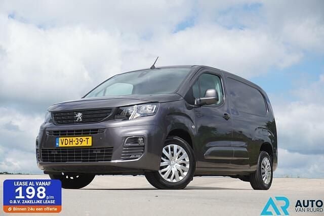 Grijs Occasion 2019 Peugeot Partner MPV | € 7.995 (Goede deal) - Afbeelding 1/4