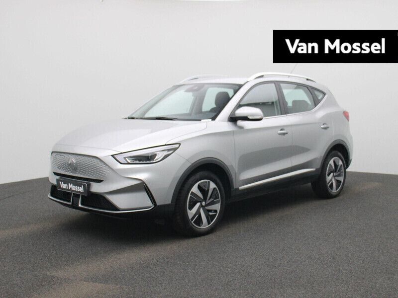 Grijs Gebruikt 2023 MG ZS Comfort Sedan | € 26.495 (Eerlijke prijs) - Afbeelding 1/3