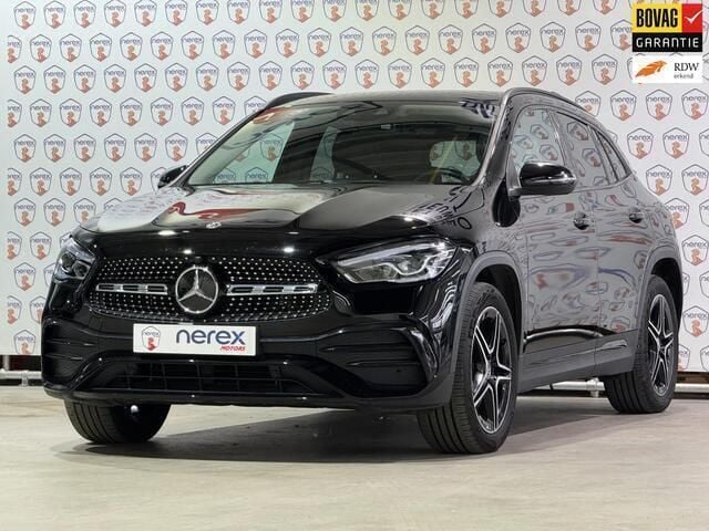 Zwart Gebruikt 2020 Mercedes GLA250 AMG line SUV | € 35.945 (Eerlijke prijs) - Afbeelding 1/4