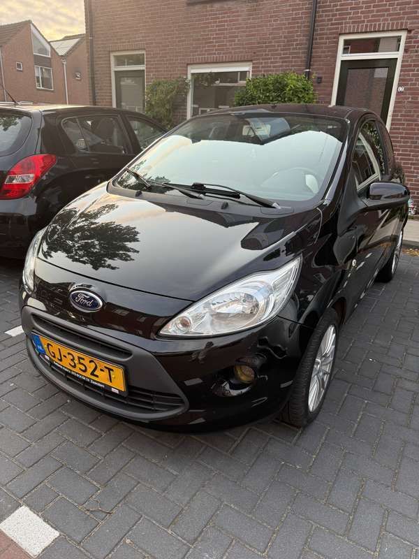 Zwart Gebruikt 2009 Ford Ka Titanium Hatchback | € 1.850 (Eerlijke prijs) - Afbeelding 1/4