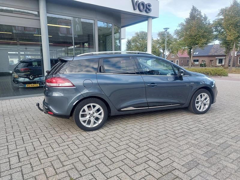Grijs Gebruikt 2018 Renault Clio GrandTour LIMITED Stationwagen | € 12.495 (Duur) - Afbeelding 1/4