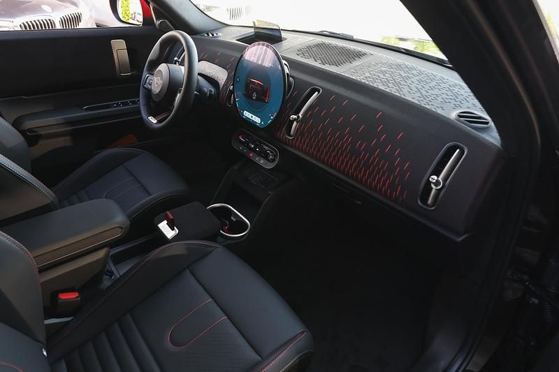 Occasion Mini John Cooper Works Countryman Comfort 150 kW (204 PK) 2024 Zwart SUV