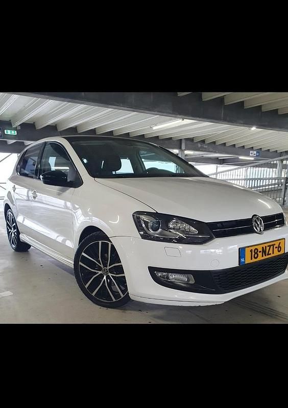 Occasion 2011 VW Polo Hatchback | € 4.125 (Iets duurder) - Afbeelding 1/4