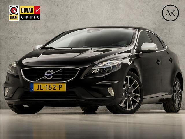 Zwart Gebruikt 2016 Volvo V40 R-Design Hatchback | € 12.945 (Goede deal) - Afbeelding 1/4