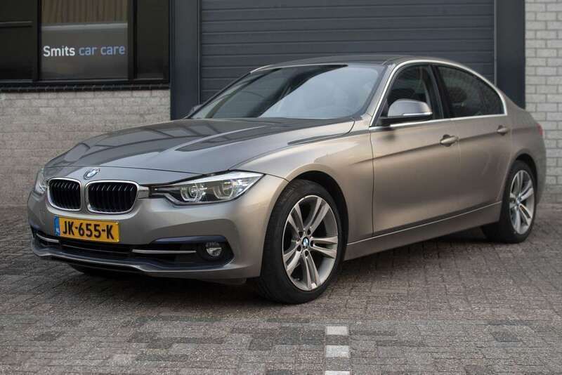 Grijs Gebruikt 2016 BMW 318 Sedan | € 15.250 (Iets duurder) - Afbeelding 1/4