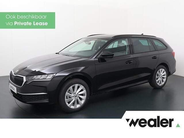 Zwart Gebruikt 2024 Skoda Octavia First Edition Stationwagen | € 31.940 (Goede deal) - Afbeelding 1/4