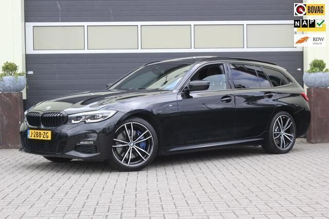 Zwart Gebruikt 2020 BMW 318 Executive Stationwagen | € 31.700 (Duur) - Afbeelding 1/4