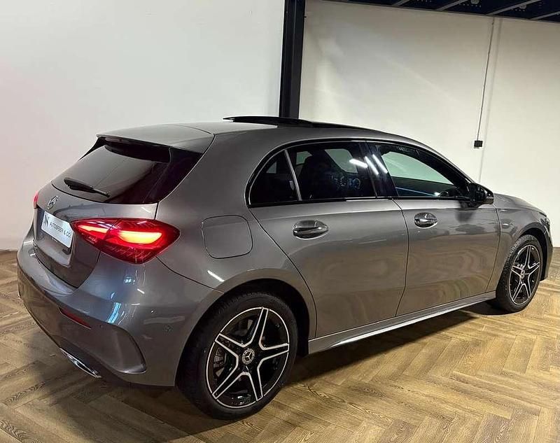 Occasion Mercedes A250 AMG 163 PK (119 kW) 2023 Grijs Hatchback