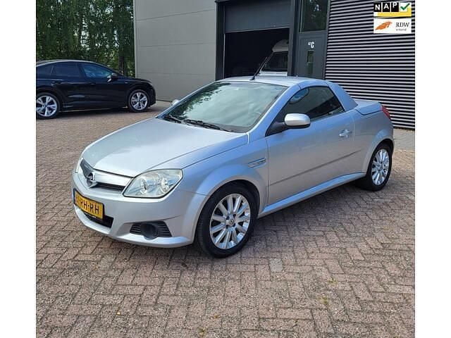 Grijs Gebruikt 2005 Opel Tigra Cosmo Cabriolet | € 1.995 (Goede deal) - Afbeelding 1/4