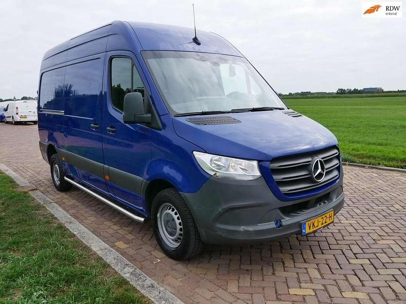 Blauw Gebruikt 2021 Mercedes Sprinter Van | € 15.599 - Afbeelding 1/3