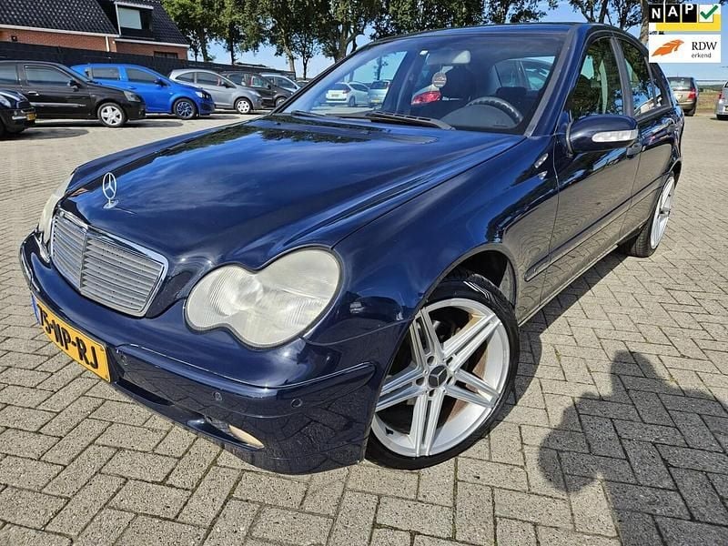 Blauw Gebruikt 2004 Mercedes C180 Classic Sedan | € 2.750 (Goede deal) - Afbeelding 1/4