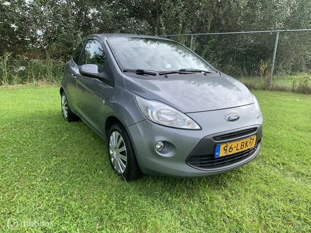 Grijs Gebruikt 2010 Ford Ka Titanium X Hatchback | € 2.750 (Eerlijke prijs) - Afbeelding 1/4