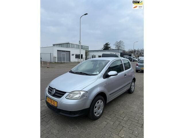Grijs Gebruikt 2006 VW Fox Trendline Hatchback | € 1.700 (Eerlijke prijs) - Afbeelding 1/4