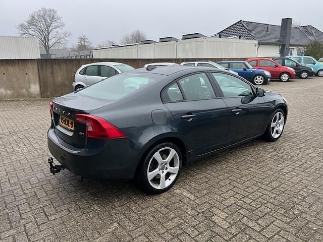 Occasion Volvo S60 203 PK (149 kW) 2010 Grijs Sedan