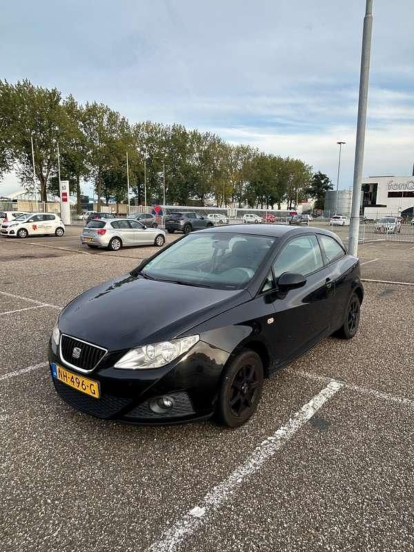 Zwart Gebruikt 2009 Seat Ibiza Reference MPV | € 3.000 (Duur) - Afbeelding 1/4