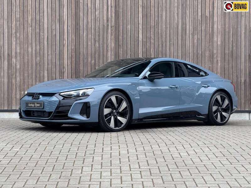 Blauw Gebruikt 2023 Audi e-tron GT quattro S-Line Sedan | € 63.900 - Afbeelding 1/4