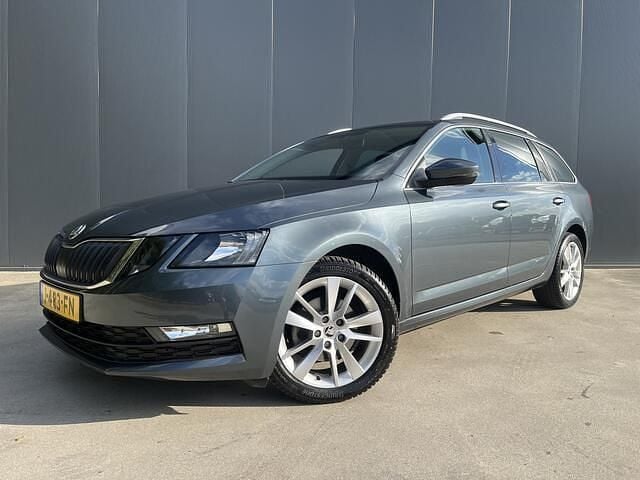 Grijs Gebruikt 2020 Skoda Octavia Stationwagen | € 20.745 (Super prijs) - Afbeelding 1/4