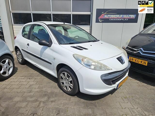 Wit Gebruikt 2010 Peugeot 206+ Hatchback | € 799 (Duur) - Afbeelding 1/4