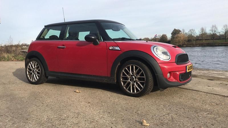Rood Gebruikt 2012 Mini Cooper S Chili Hatchback | € 7.650 (Super prijs) - Afbeelding 1/4