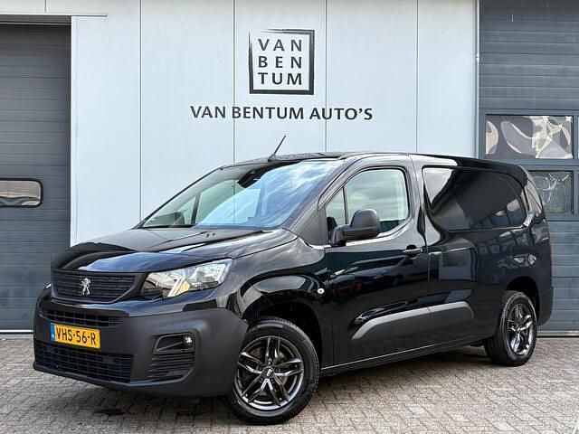 Zwart Gebruikt 2020 Peugeot Partner MPV | € 8.900 (Eerlijke prijs) - Afbeelding 1/4