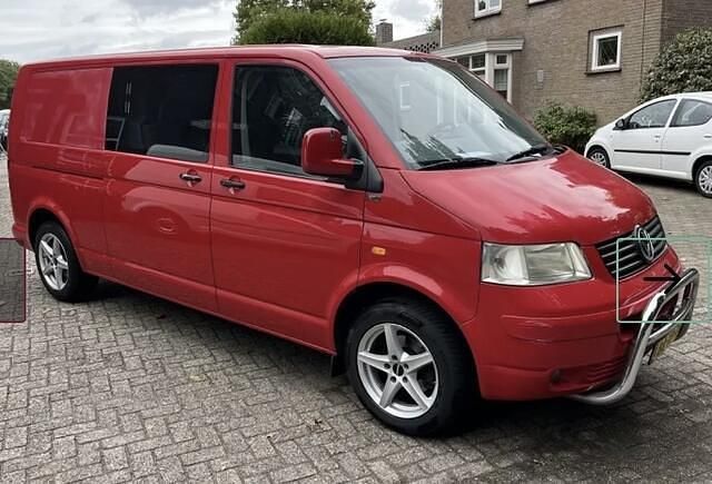 Rood Gebruikt 2004 VW T5 Van | € 4.350 - Afbeelding 1/4