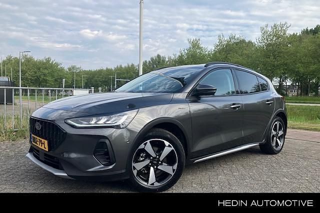 Grijs Gebruikt 2024 Ford Focus ST-Line Stationwagen | € 28.995 (Eerlijke prijs) - Afbeelding 1/4