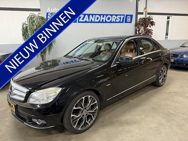 Zwart, metallic lak Gebruikt 2010 Mercedes C180 Avantgarde Sedan | € 7.995 (Eerlijke prijs) - Afbeelding 1/4