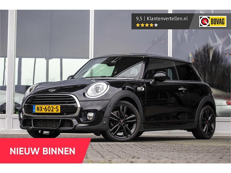 Zwart Gebruikt 2017 Mini Cooper Business Hatchback | € 18.650 - Afbeelding 1/4