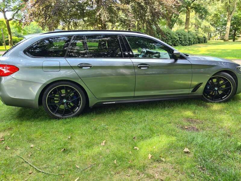 Zilver Gebruikt 2017 BMW 530 M Performance Stationwagen | € 29.950 (Goede deal) - Afbeelding 1/4