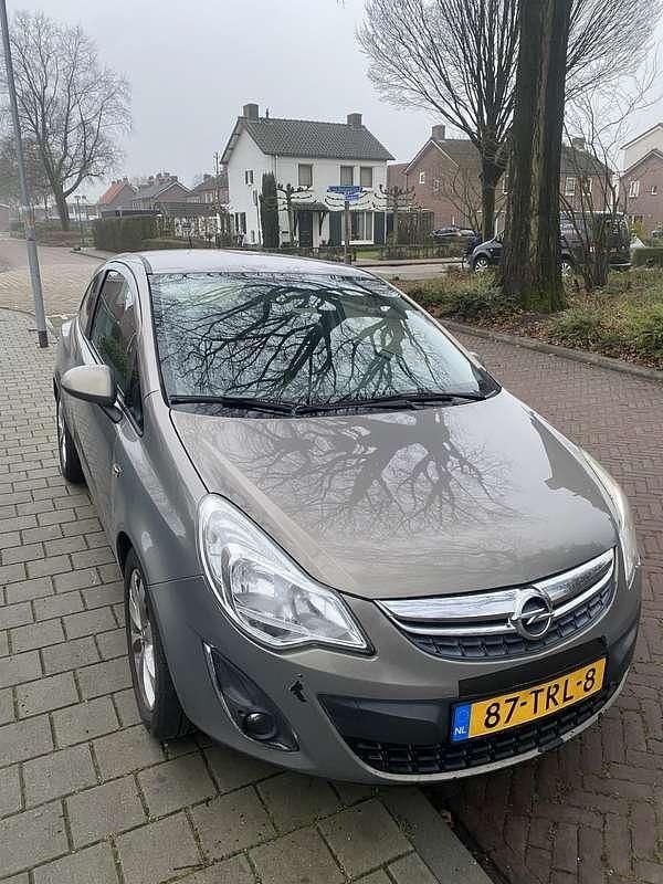 Occasion Opel Corsa Edition 86 PK (63 kW) 2012 Bruin Hatchback