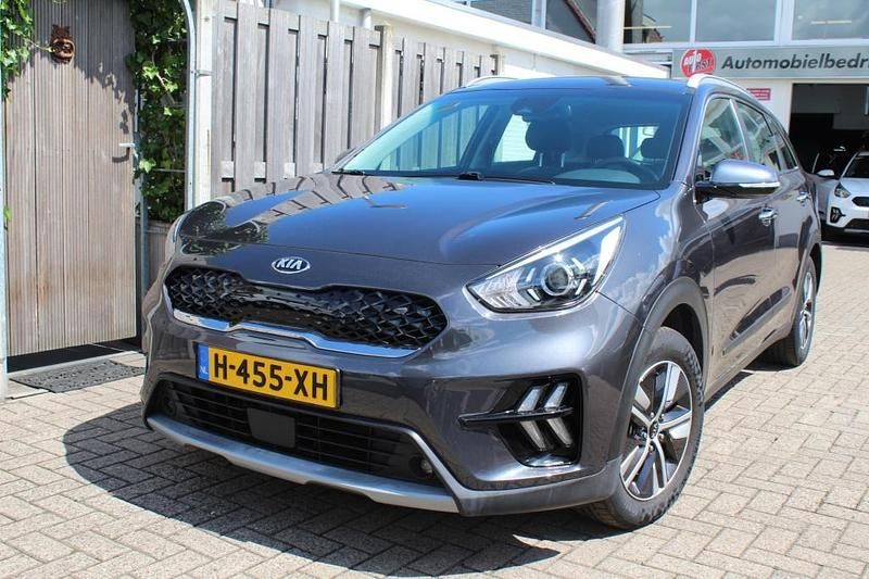Grijs Gebruikt 2020 Kia e-Niro SUV | € 20.950 - Afbeelding 1/4