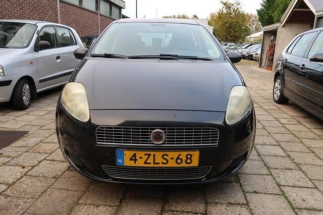 Occasion Fiat Grande Punto 78 PK (57 kW) 2009 Zwart Hatchback