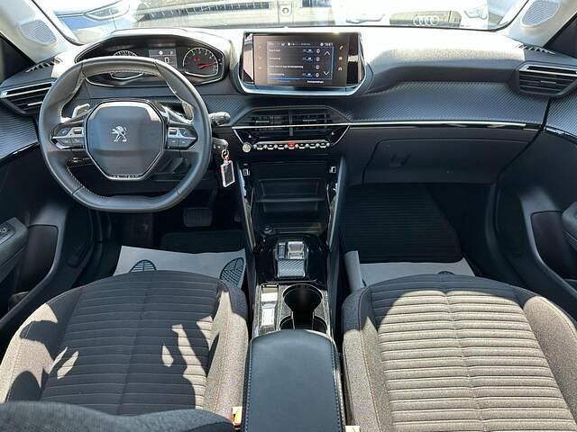 Occasion Peugeot 208 Active 101 PK (74 kW) 2022 Wit Hatchback