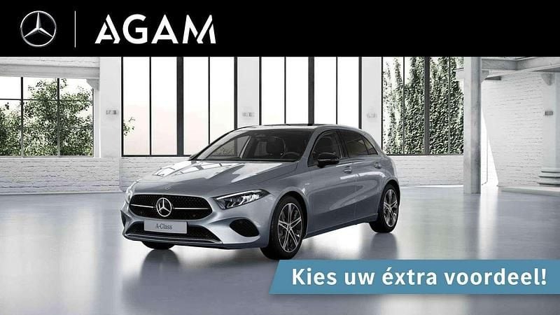 Grijs Nieuw 2025 Mercedes A250 Business Hatchback | € 48.700 - Afbeelding 1/4