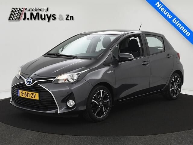 Grijs Gebruikt 2017 Toyota Yaris Hatchback | € 11.990 (Goede deal) - Afbeelding 1/4