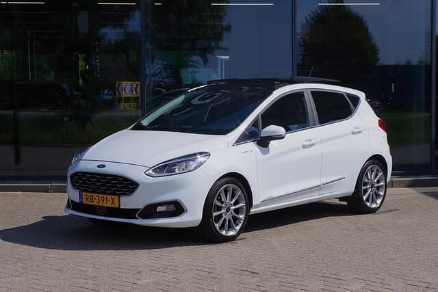 Wit Gebruikt 2017 Ford Fiesta Vignale Hatchback | € 10.950 (Eerlijke prijs) - Afbeelding 1/4