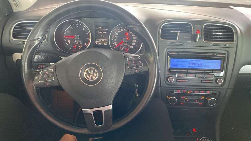 Zwart Gebruikt 2010 VW Golf VI Highline Stationwagen | € 2.250 (Goede deal) - Afbeelding 1/4