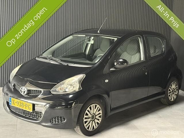 Zwart Gebruikt 2009 Toyota Aygo Hatchback | € 3.249 (Goede deal) - Afbeelding 1/4